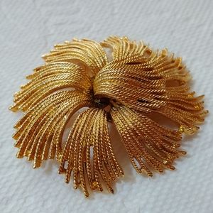 Monet 1970s, Large, Fringe Brooch